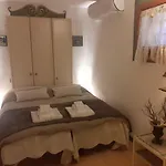 Nyaraló Simo